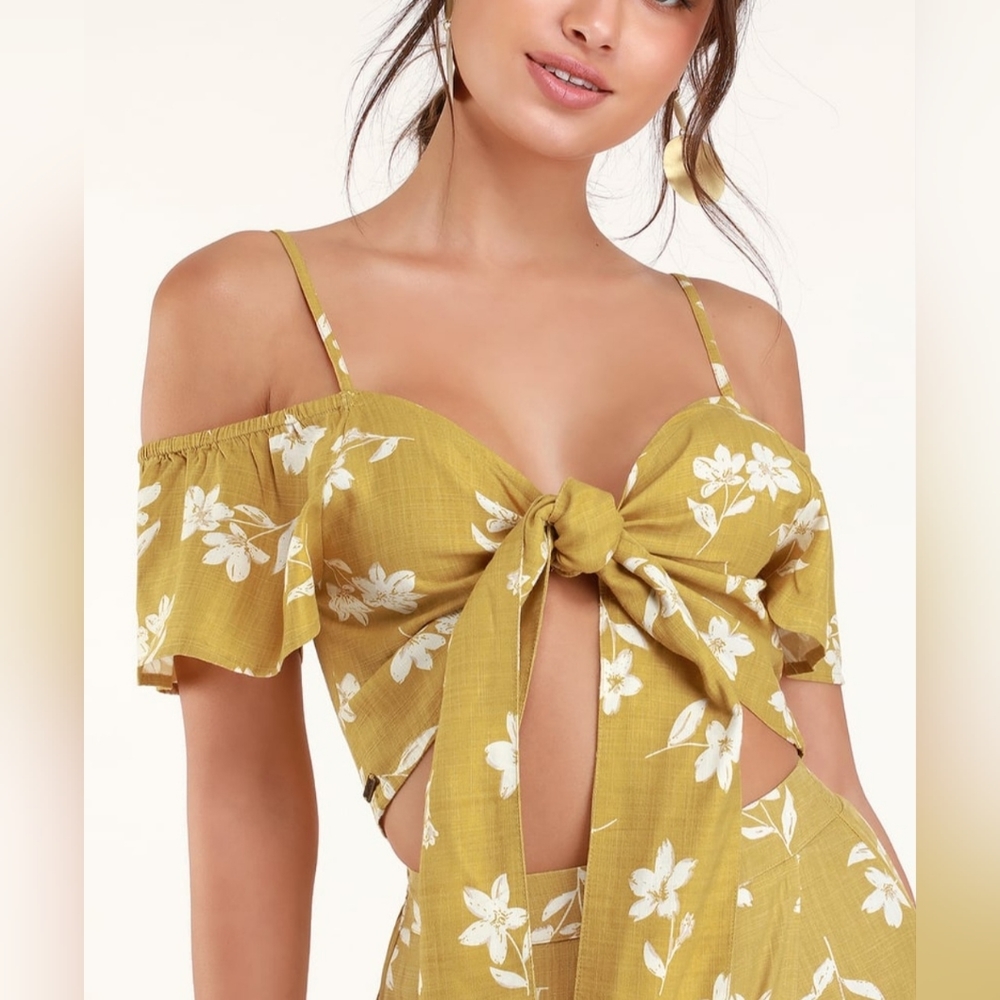 🔥NWT LIFE ON HOLD MUSTARD YELLOW FLORAL PRINT TIE-FRONT CROP TOP🔥 - Picture 1 of 6